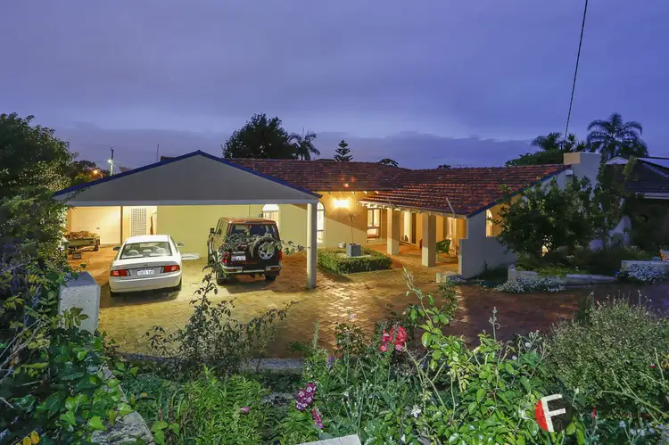40 Ardleigh Crescent, Hamersley WA 6022