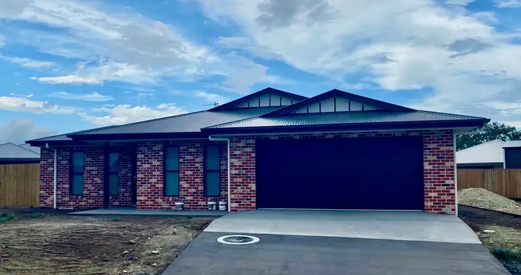 6 Hampton Ct, Southside QLD 4570