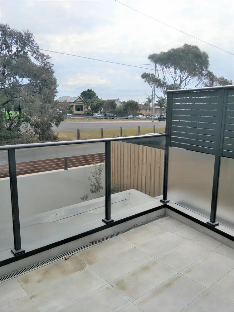 Fifth view of Homely house listing, Unit 1/437 Main St, Mordialloc VIC 3195