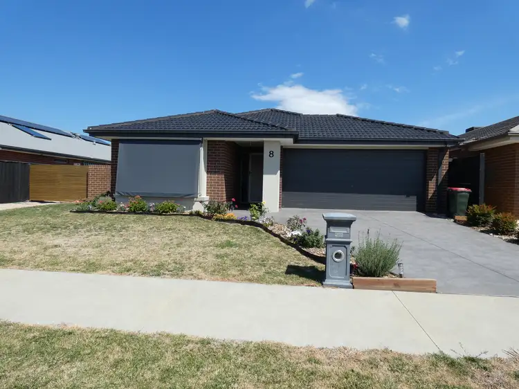 Main view of Homely house listing, 8 Flaxlily Ct, Bairnsdale VIC 3875