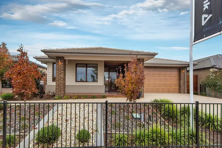 9 Avonmore Way, Weir Views VIC 3338
