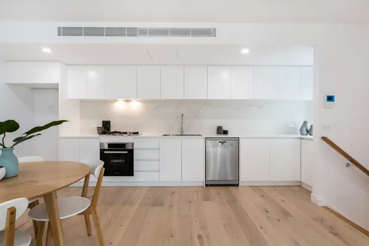 8/437 Main Street, Mordialloc VIC 3195