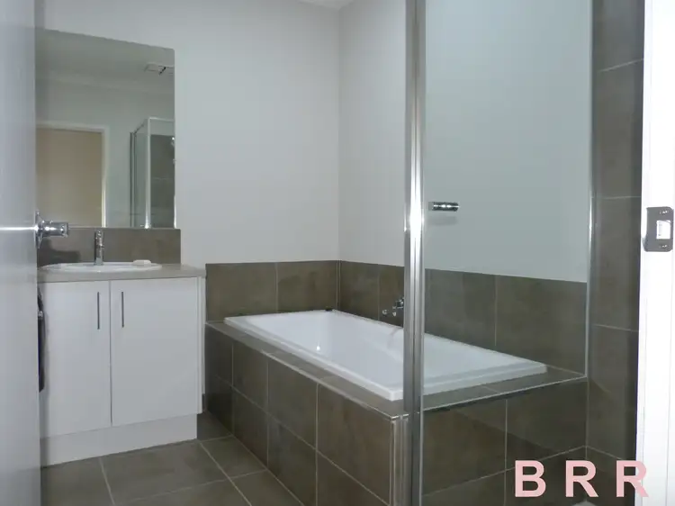Fifth view of Homely house listing, 7 The Culdesac, Benalla VIC 3672