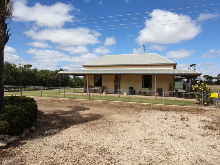 923 Port Victoria Rd, South Kilkerran SA 5573