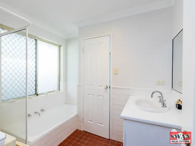 Seventh view of Homely house listing, 5 Burton Rtt, Stratton WA 6056