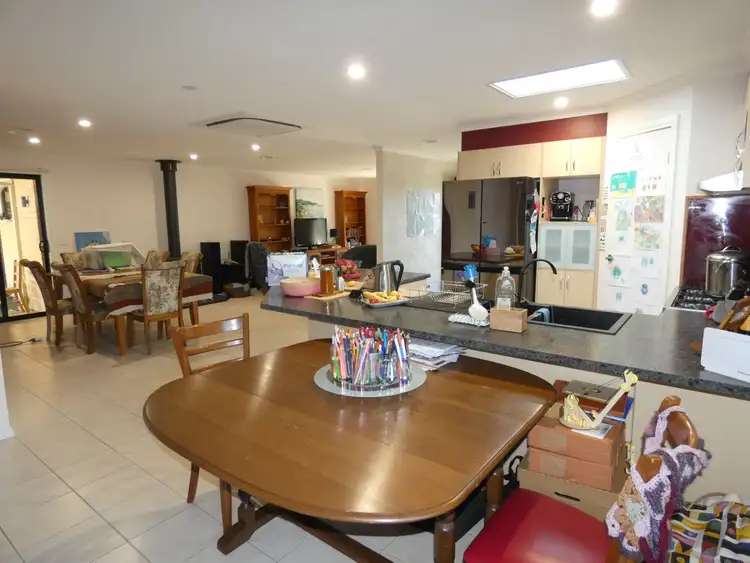 Fifth view of Homely house listing, 8 Barton Pl, Eastwood VIC 3875