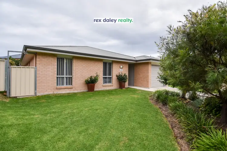 Unit 4/74 Froude Street, Inverell NSW 2360