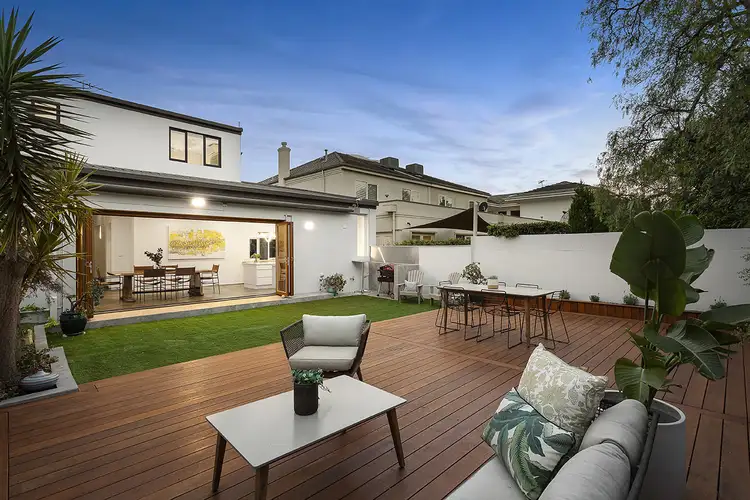 2 Campbell St, Brighton VIC 3186