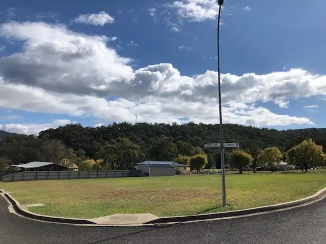 17 Pierce St, Khancoban NSW 2642