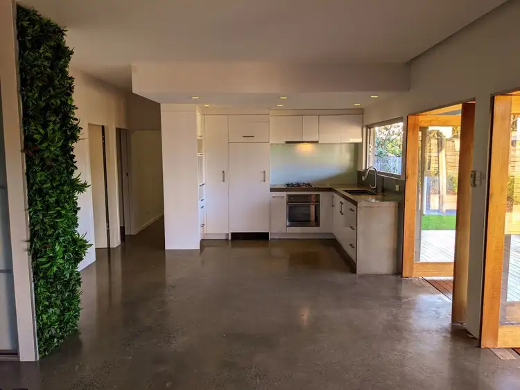 24 Laurel St, Russell Island QLD 4184