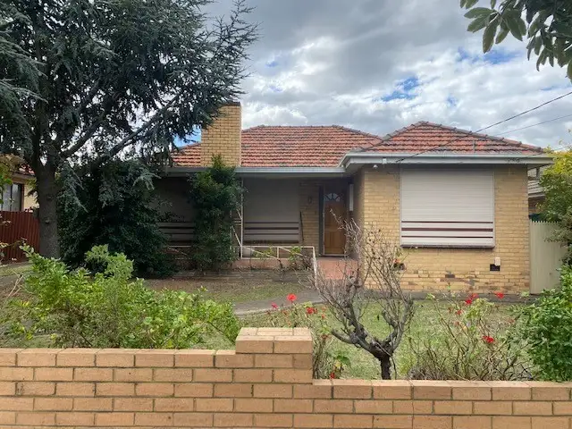 22 Alexander St, Avondale Heights VIC 3034
