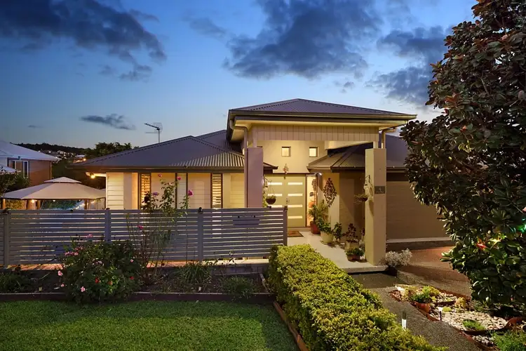4 Emory Place, Cameron Park NSW 2285