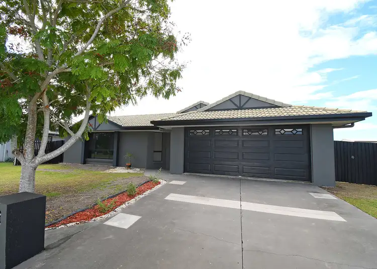 31 Earl St Vincent Cct, Eli Waters QLD 4655