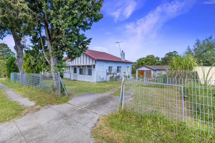 19 Prairie Vale Rd, Bankstown NSW 2200