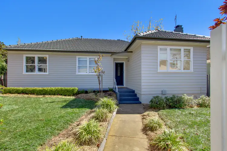 21 Crest Road, Queanbeyan NSW 2620