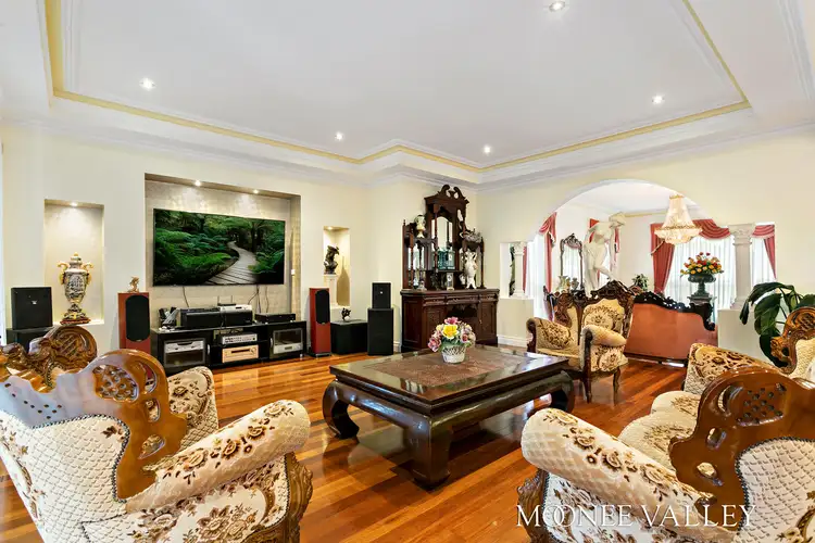 Fifth view of Homely house listing, 11 Lorgrove Court, Avondale Heights VIC 3034
