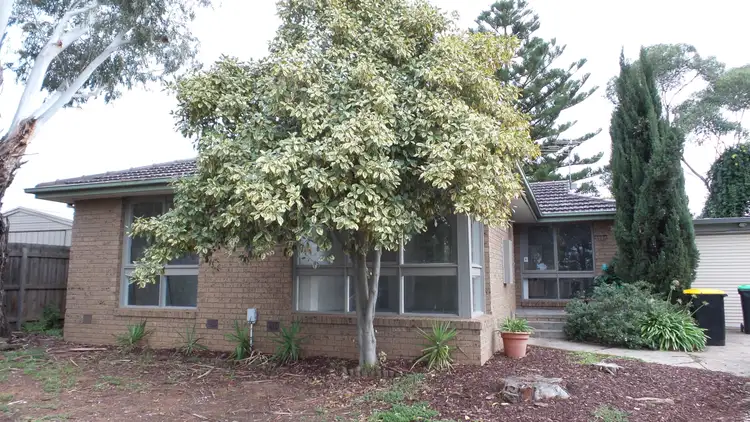 8 Ramona Place, Melton West VIC 3337
