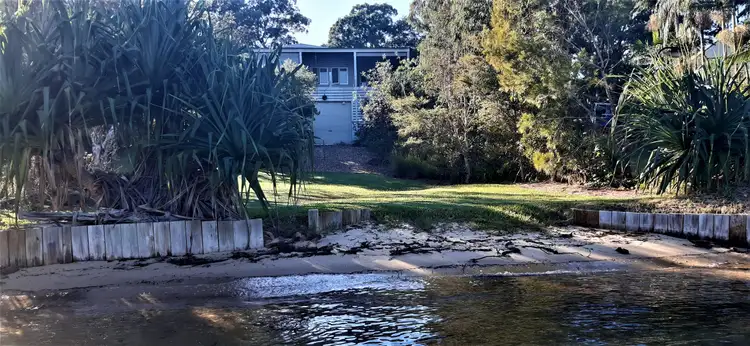 27 Coondooroopa Dr, Macleay Island QLD 4184