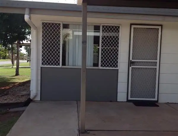 27 Lawless St, Blackwater QLD 4717