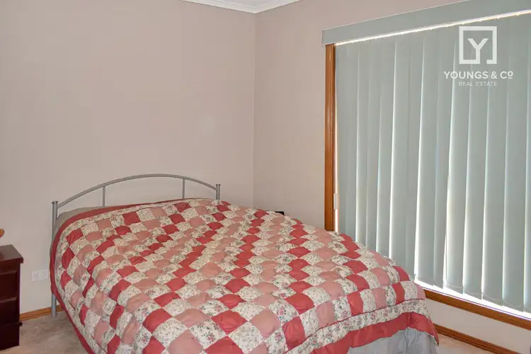 Fifth view of Homely unit listing, 4 Nightingale Cl, Mooroopna VIC 3629
