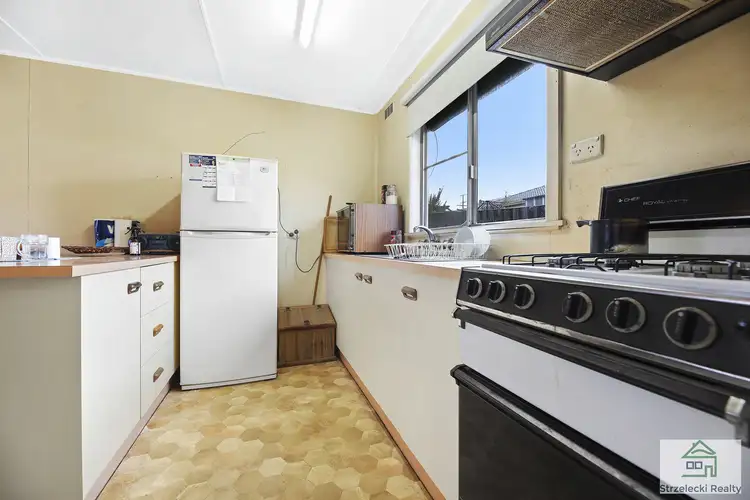Sixth view of Homely block of units listing, 7 Mason St, Newborough VIC 3825