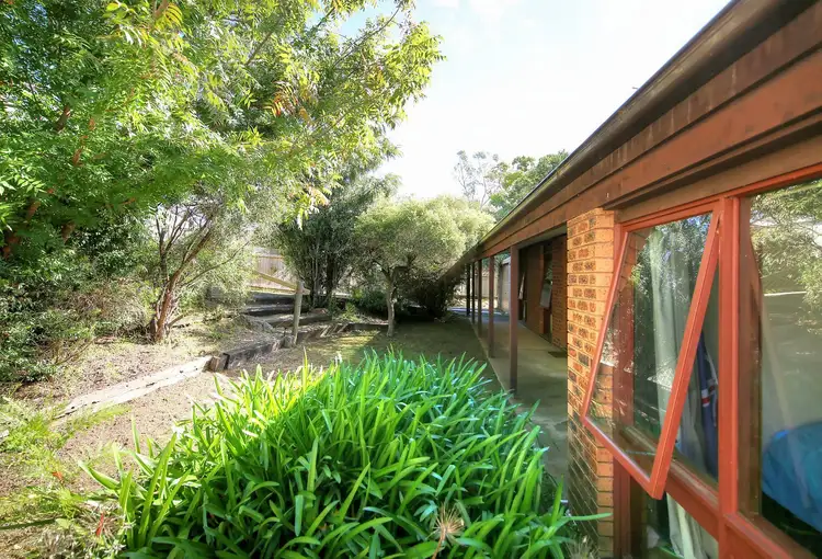 Second view of Homely house listing, 15 Middleton Pl, Picton NSW 2571