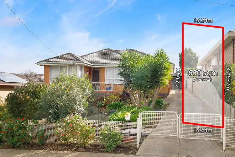 16 Florence Street, Niddrie VIC 3042