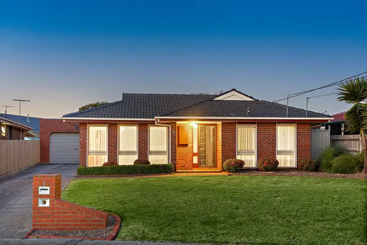 8 Hedgerow Ct, Keilor East VIC 3033