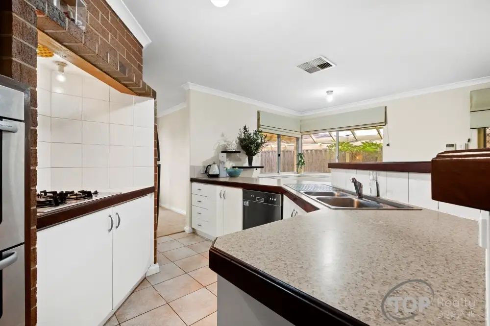 Main view of Homely semi-detached listing, 6A Gloucester Court, Willetton WA 6155