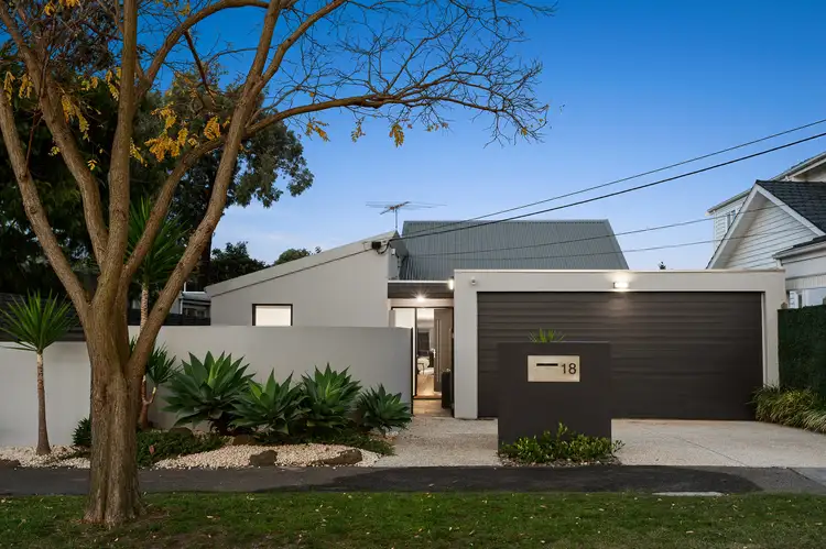 18 Champion St, Brighton VIC 3186