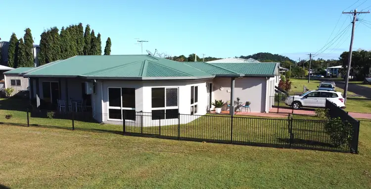 3 Tate St, Kurrimine Beach QLD 4871