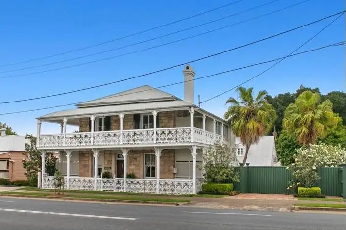 11 Burnett St, Sadliers Crossing QLD 4305