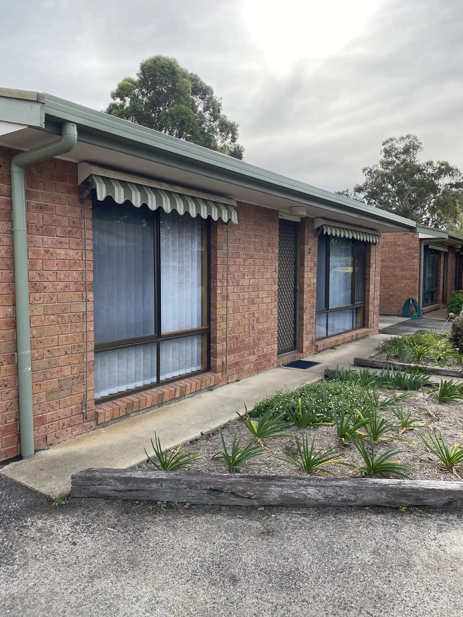Main view of Homely unit listing, Unit 2/13 Julian St, Penola SA 5277