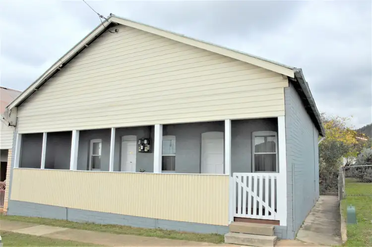 10 Jaques St, Kandos NSW 2848