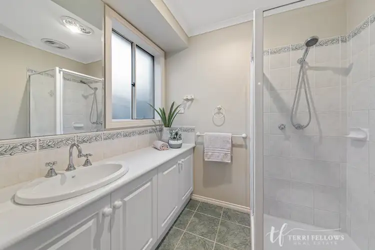 Fifth view of Homely house listing, 3 Dahlia Ct, Narre Warren South VIC 3805