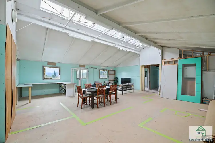 Fifth view of Homely house listing, 2/3 Phelans Lane, Moe VIC 3825