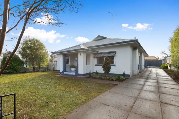 61 Church St, Penola SA 5277