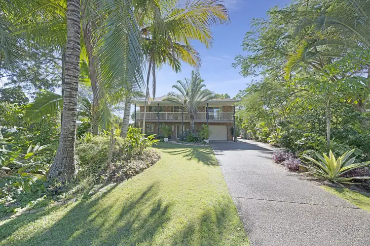 15 Moore Park Rd, Moore Park Beach QLD 4670