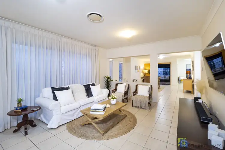 Fifth view of Homely house listing, 17 Greenway Cct, Mount Ommaney QLD 4074