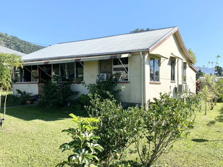 24 Cook St, Tully QLD 4854