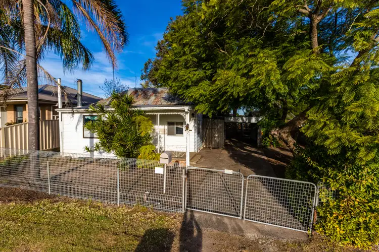 7 Station Street, Greta NSW 2334