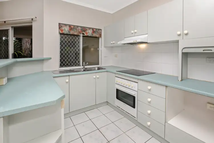 Sixth view of Homely townhouse listing, Unit 5/5-15 Mcgregor St, Mooroobool QLD 4870