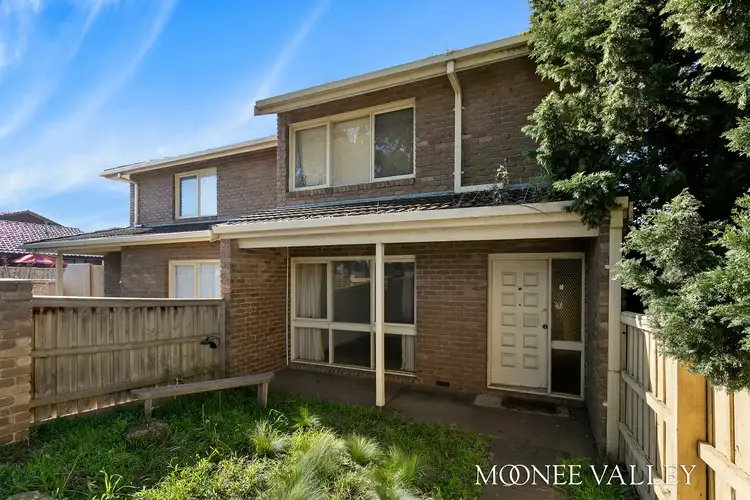 Main view of Homely townhouse listing, 5/10 Templewood Crescent, Avondale Heights VIC 3034