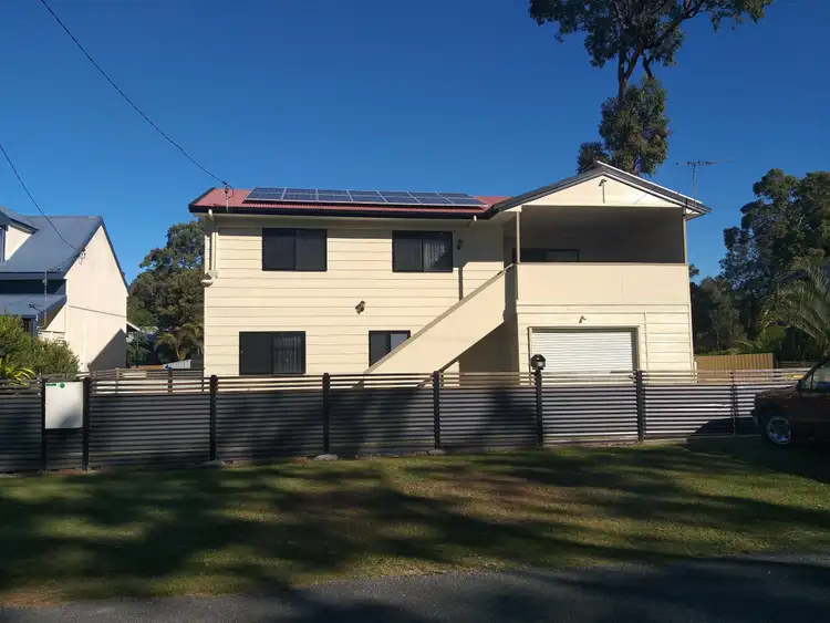 12 Tenanne St, Russell Island QLD 4184