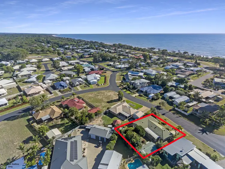 25 Acacia St, Moore Park Beach QLD 4670
