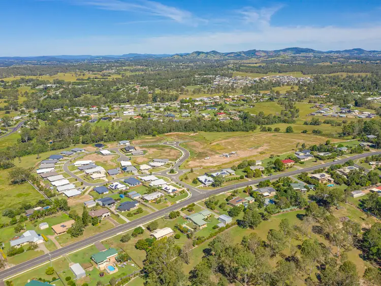 2 Excalibur Cres, Southside QLD 4570