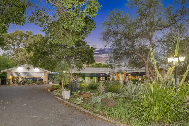 17 Kingfisher Cres, Moore Park Beach QLD 4670