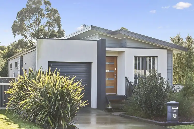 37 Lakeside Dr, Eden NSW 2551