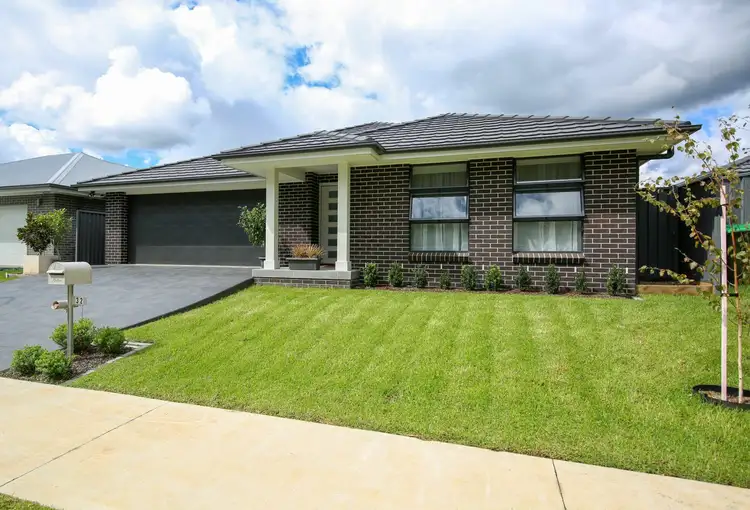 32 Major Roberts Ave, Tahmoor NSW 2573