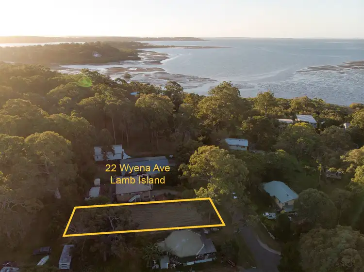 22 Wyena Ave, Lamb Island QLD 4184